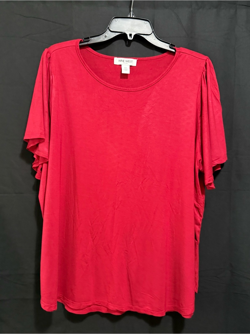 Nine West Raspberry Red Short Sleeve Scoop Neck Top